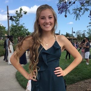 Meet your Posher, Caroline